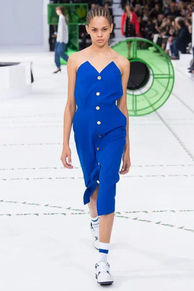 Look 5